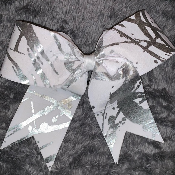 Cheer Bows - Picture 4 of 6